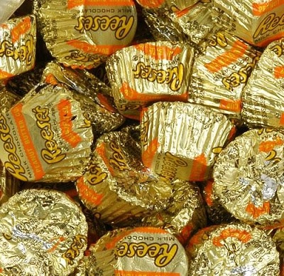 BULK REESE'S MINIS -25LB**AVAILABLE BY SPECIAL ORDER AND EMAIL ONLY, ALLOW 21 DAYS LEADTIME